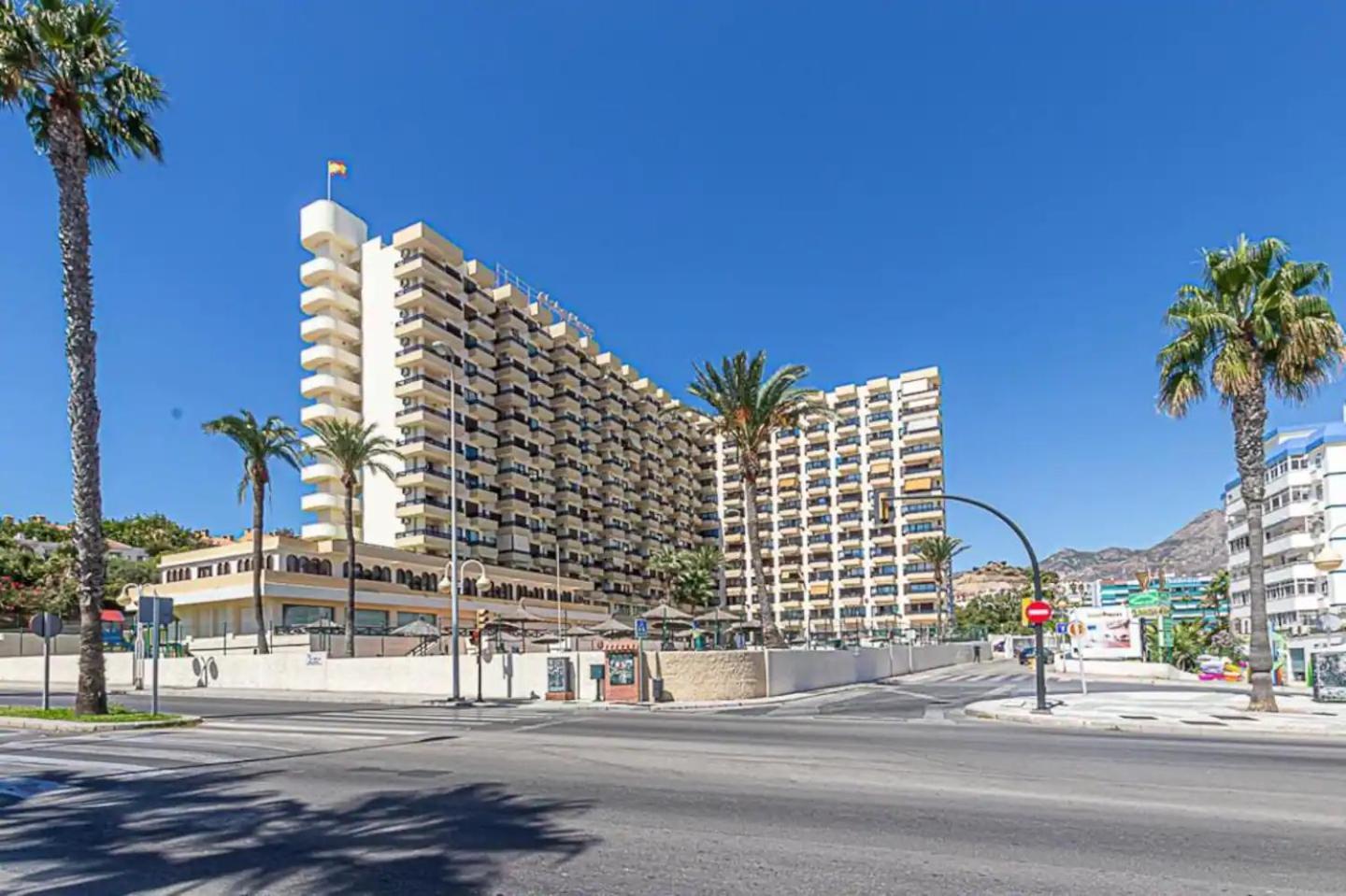 Encantador Apartamento En Primera Linea De Playa Benalmádena Exterior foto